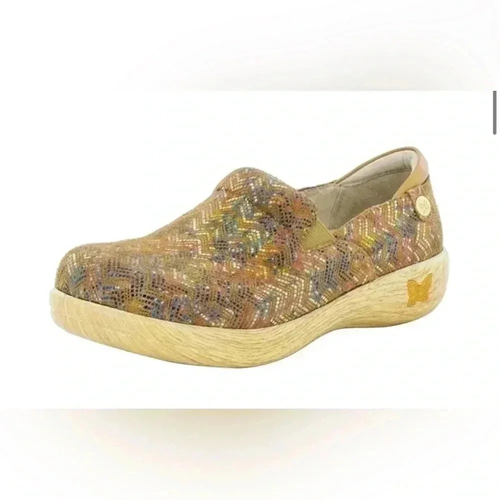 Alegria Keli Ric Rack Tan Clog Women’s Shoe Size 9